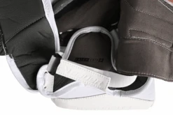 Bauer Vapor Hyperlite2 Senior Goalie Catcher -Hockey Supremacy Deals Store 1061626 BTH23 GOAL STICKS ELITE SR MTOBLACK catalog front 21eb9c2a 1e96 402d bb23 a3bf7d0b586b