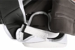 Bauer Vapor Hyperlite2 Senior Goalie Catcher 13 Bauer Vapor Hyperlite2 Senior Goalie Catcher -Hockey Supremacy Deals Store 1061626 BTH23 GOAL STICKS ELITE SR MTOBLACK catalog front 21eb9c2a 1e96 402d bb23 a3bf7d0b586b scaled